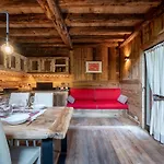 Les Combes By Interhome בקתה אינטרוד