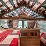 Les Combes By Interhome